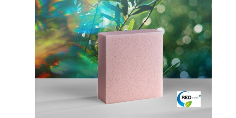 foam.hybrid eNdura. The sustainable lightweight foam for long-lasting comfort.